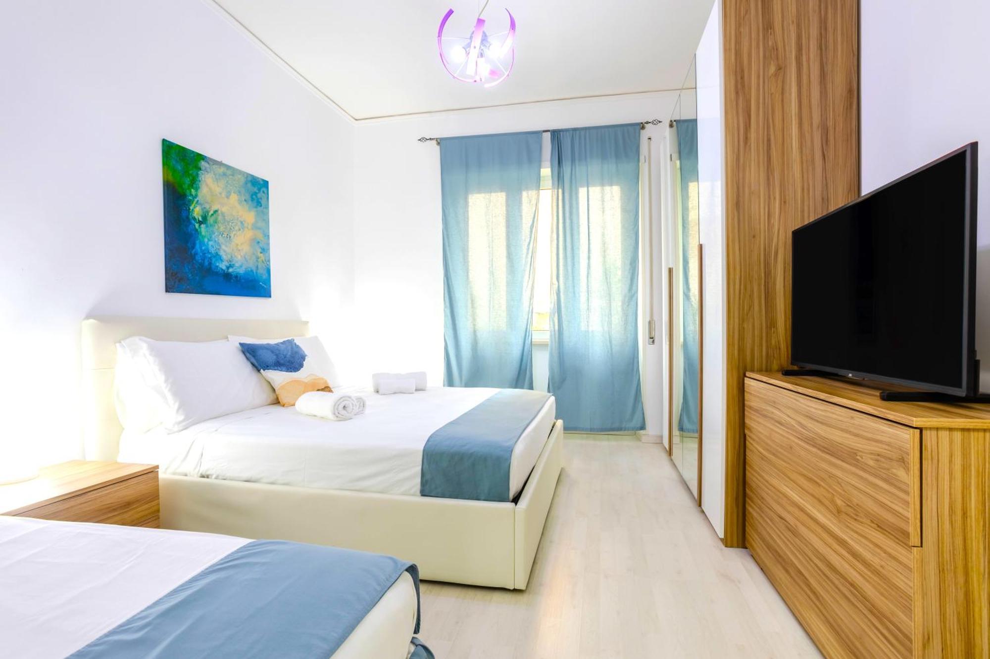 Hostly - Vittoria House - Near The Center With Private Parking Nápoles Exterior foto