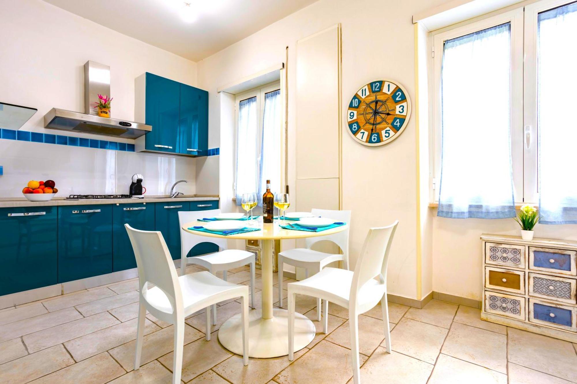 Hostly - Vittoria House - Near The Center With Private Parking Nápoles Exterior foto